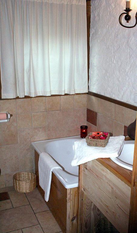 Dworek Wiktorowo Hotel Budki Petrykowskie Luaran gambar