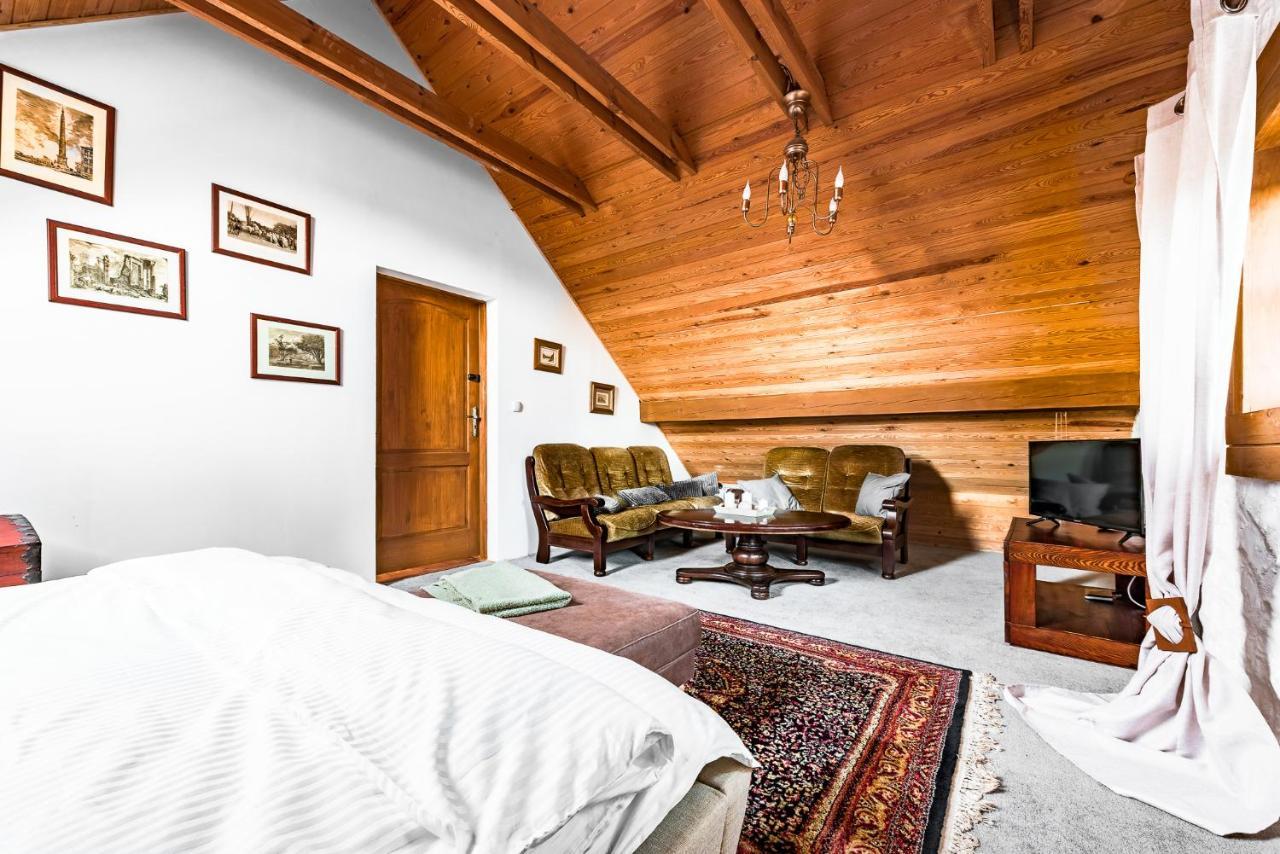 Dworek Wiktorowo Hotel Budki Petrykowskie Luaran gambar
