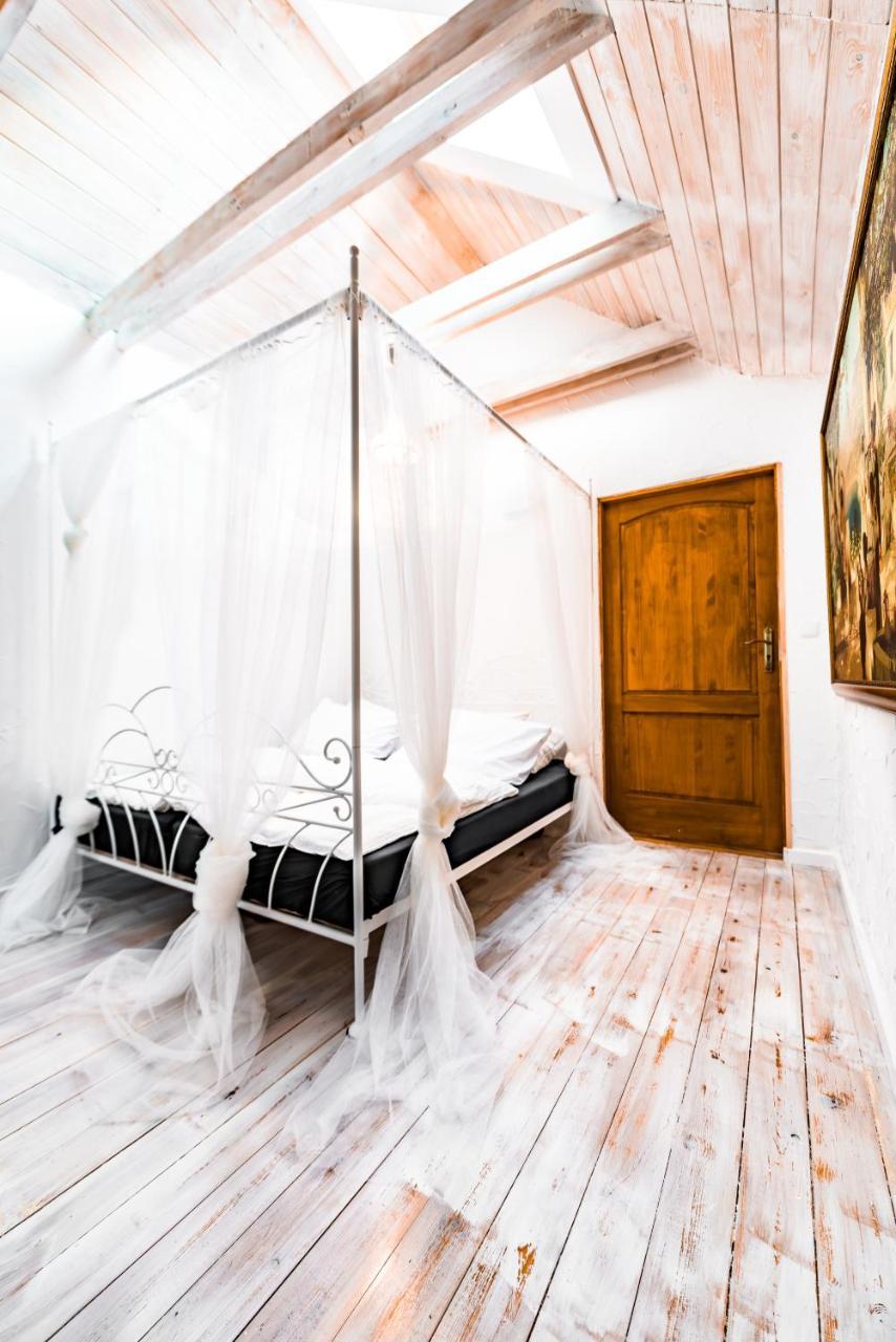 Dworek Wiktorowo Hotel Budki Petrykowskie Luaran gambar